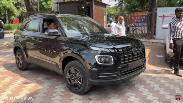 Hyundai Venue SX Knight Edition