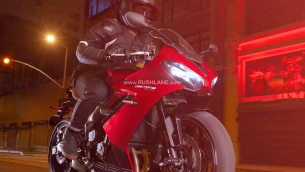 Triumph Daytona 660 Revealed